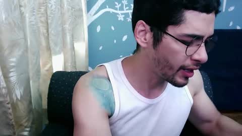 Snapshot of ponzothc chatting on October 19, 9:37 pm ponzothc online show from October 19, 9:37 pm