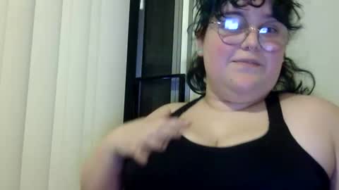 poodlemischief99 online show from November 13, 2:32 am