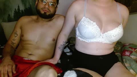 Snapshot of poohxchi69 chatting on December 16, 6:32 am Chigirl Poohguy online show from December 16, 6:32 am