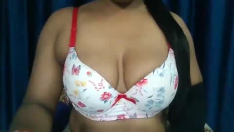 poojalady online show from October 2, 4:52 am