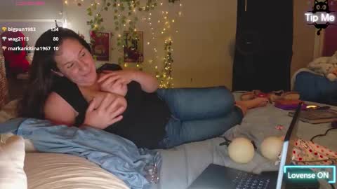 Snapshot of pooncahantits chatting on October 16, 2:45 am Emily at Home online show from October 16, 2:45 am