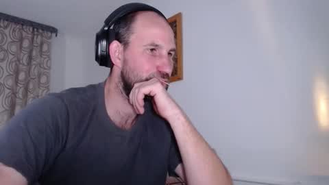 Snapshot of popadosik_mod chatting on February 27, 5:57 pm Popadosik mod online show from February 27, 5:57 pm