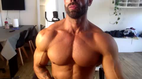 Snapshot of popopo00 chatting on December 4, 10:35 am popopo0 online show from December 4, 10:35 am