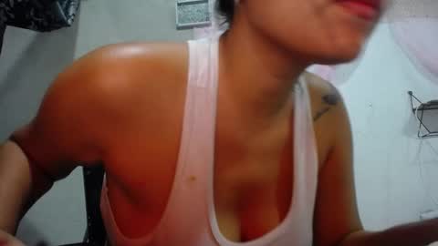 Snapshot of porn_sexy chatting on December 4, 4:33 am NICKKYMARTIN online show from December 4, 4:33 am