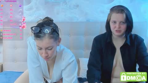  HERES SILVIA AND OlIVIA  WELCOME EVERYONE LOVENSE DOMI REACT TO YOUR TIPS LETS MAKE A GREAT SHOW TOGETHER  online show from December 12, 2:00 pm