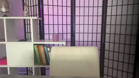 Portia Banks online show from January 12, 5:45 am