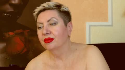 LADY POSH online show from December 18, 5:04 am