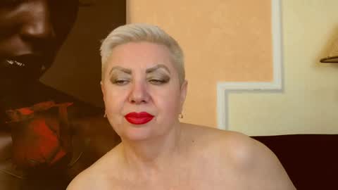 LADY POSH online show from February 7, 6:03 am