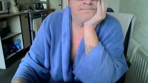 poshman65 online show from December 18, 11:38 am