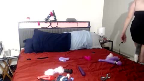 poundthatpussy4me online show from April 22, 7:55 am