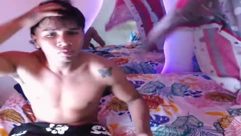 ALEX Y ALEXA online show from October 27, 4:27 am