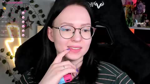 Robyn online show from January 15, 1:48 pm