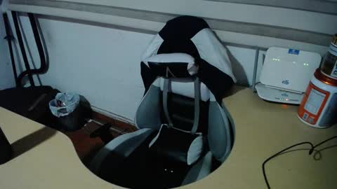 powerfulzeus2 online show from October 20, 2:01 am