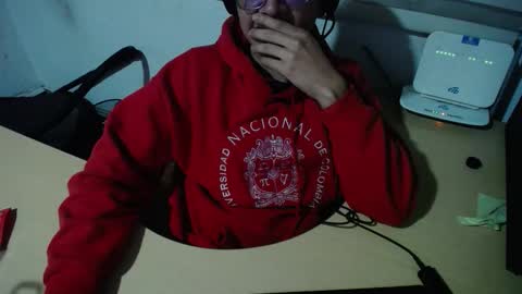 powerfulzeus2 online show from November 5, 4:45 am