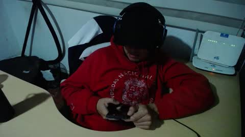 powerfulzeus2 online show from November 20, 2:34 am