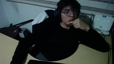 powerfulzeus2 online show from November 21, 2:43 am