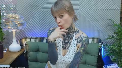 Lola online show from April 9, 5:40 am