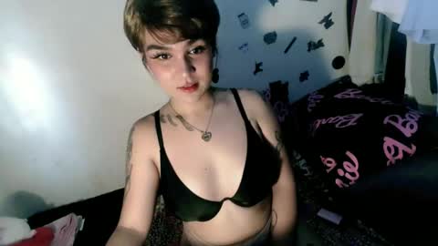 Snapshot of precious_batumbakal chatting on June 10, 12:22 am Precious online show from June 10, 12:22 am