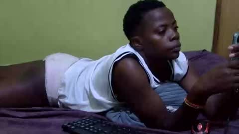 Snapshot of precious_nesh chatting on December 19, 4:03 pm precious_nesh online show from December 19, 4:03 pm