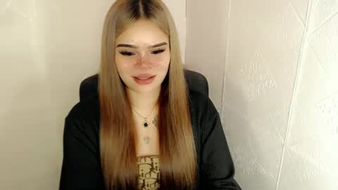 MAXXINE online show from March 11, 7:04 am