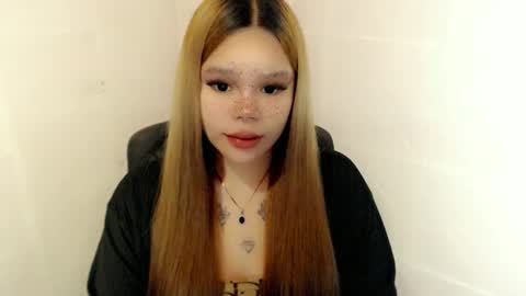 MAXXINE online show from November 5, 5:40 am