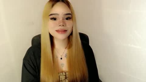 MAXXINE online show from January 10, 3:30 am