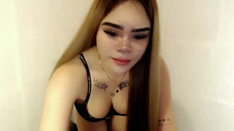 MAXXINE online show from March 11, 4:18 am