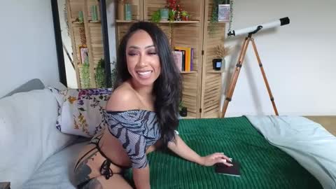 PreeminentJess online show from December 27, 10:26 pm