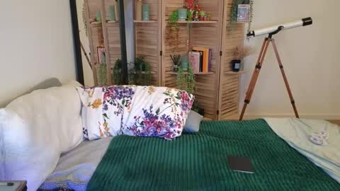 PreeminentJess online show from December 28, 1:49 pm