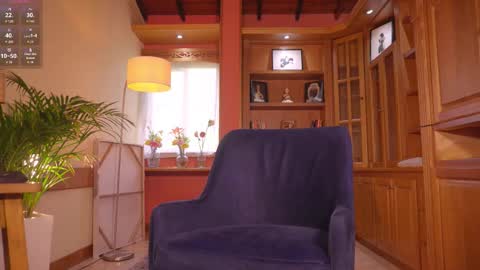 Nayrobi online show from October 24, 2:13 pm