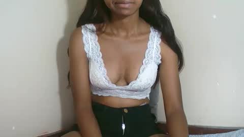 prettiethalia online show from October 20, 7:58 pm