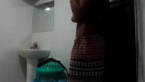 Snapshot of pretttycaramel chatting on September 16, 4:52 pm Caramel online show from September 16, 4:52 pm
