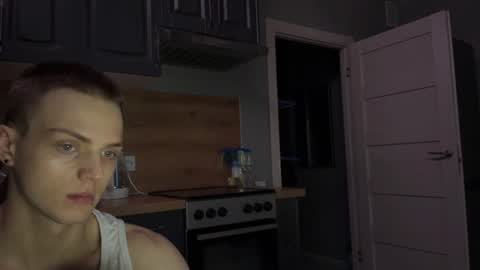pretty online show from June 27, 11:54 pm