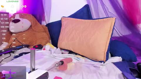 Snapshot of pretty__eyes chatting on September 18, 4:14 am Samantha online show from September 18, 4:14 am