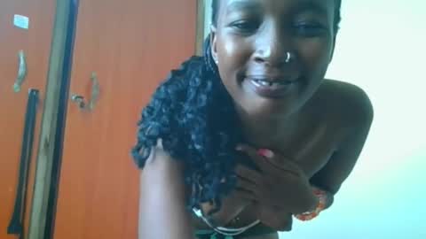 pretty__lisa online show from March 1, 7:10 am