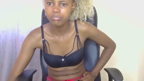 Snapshot of pretty_africanah chatting on February 22, 10:47 am pretty_africanah online show from February 22, 10:47 am