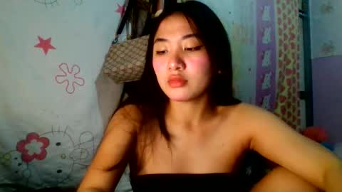pretty_am online show from November 17, 2:12 pm