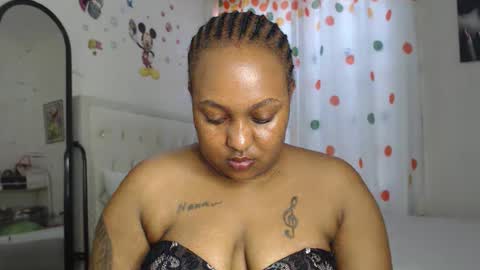 Annah online show from October 17, 8:17 am