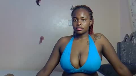 Snapshot of pretty_daina3 chatting on March 25, 9:48 am pretty_daina3 online show from March 25, 9:48 am