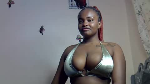 Snapshot of pretty_daina3 chatting on March 26, 3:06 pm pretty_daina3 online show from March 26, 3:06 pm