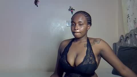 Snapshot of pretty_daina3 chatting on April 5, 8:17 pm pretty_daina3 online show from April 5, 8:17 pm