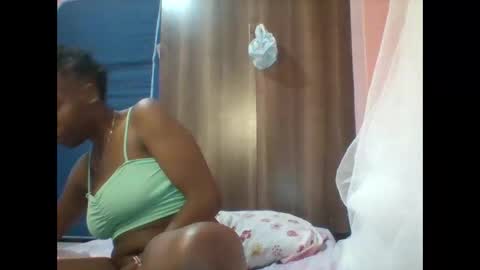 Snapshot of pretty_darya chatting on January 7, 5:53 pm pretty_darya online show from January 7, 5:53 pm