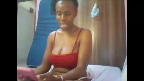 Snapshot of pretty_darya chatting on January 12, 11:50 am pretty_darya online show from January 12, 11:50 am