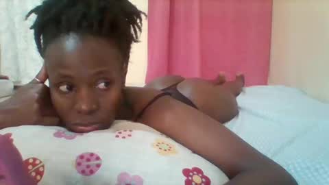 Snapshot of pretty_darya chatting on February 4, 4:15 am pretty_darya online show from February 4, 4:15 am