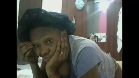 Snapshot of pretty_darya chatting on October 21, 2:45 am pretty_darya online show from October 21, 2:45 am