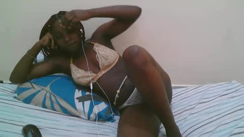 pretty online show from March 5, 2:13 pm