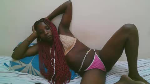 pretty online show from March 6, 4:36 pm