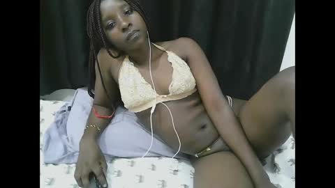pretty online show from May 16, 1:13 am