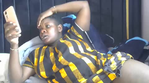 Snapshot of pretty_gaal chatting on December 7, 7:05 am pretty_gaal online show from December 7, 7:05 am