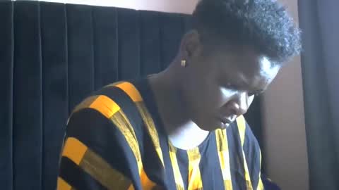 Snapshot of pretty_gaal chatting on January 2, 1:19 pm pretty_gaal online show from January 2, 1:19 pm